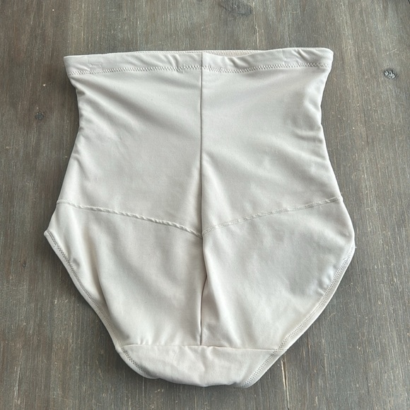 Maidenform High Waisted Firm Control Shaping Briefs Nude Size S - Picture 3 of 9